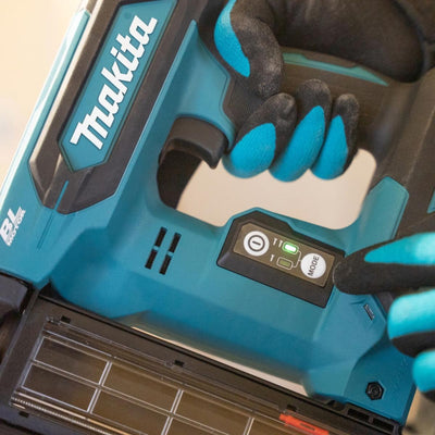 Makita DBN501ZJ 18V Brushless 18G Brad Nailer with 1 x 9.0Ah Battery Charger & Case
